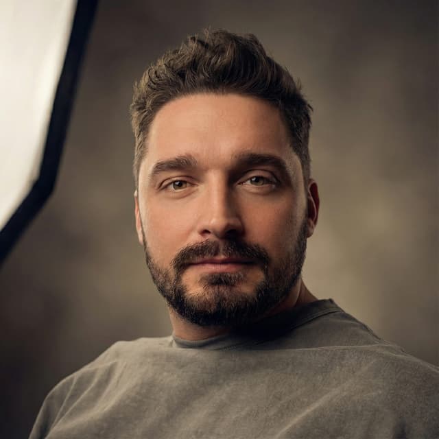 Василий Ефимов